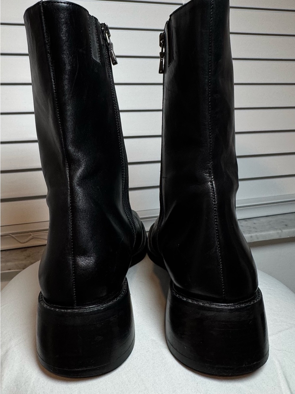 Donald J. Pliner Ancona Leather Men’s Zip-Front Boots - Picture 2 of 6